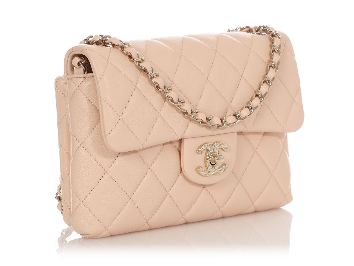 Chanel in the loop flap bag LambSkin GHW สภาพดี - 9brandname