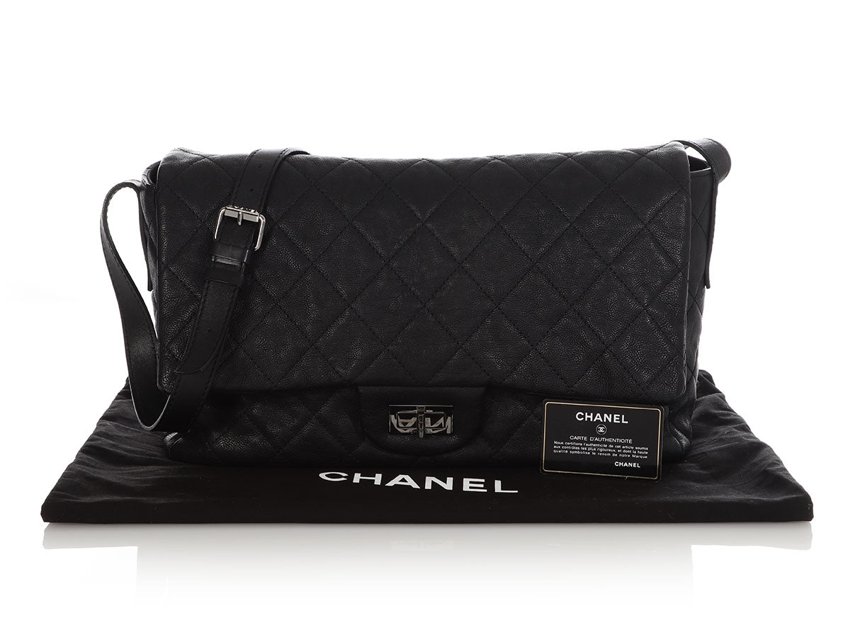 Chanel 2022 Quilted Maxi Hobo - Black Hobos, Handbags - CHA823321