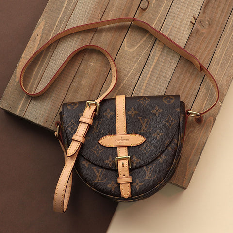 Louis Vuitton Monogram Chantilly PM