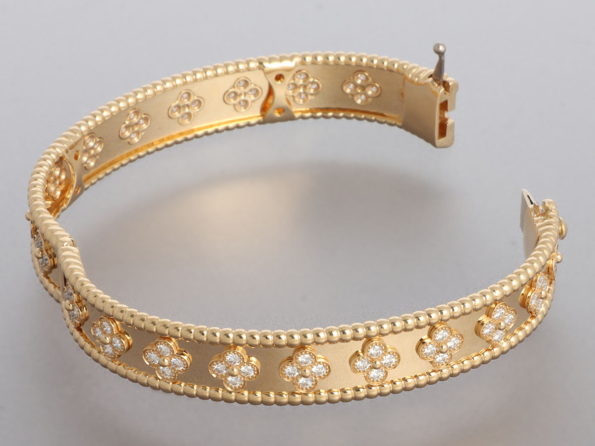 Perlée sweet clovers bracelet, large model 18K rose gold, Diamond - Van  Cleef & Arpels