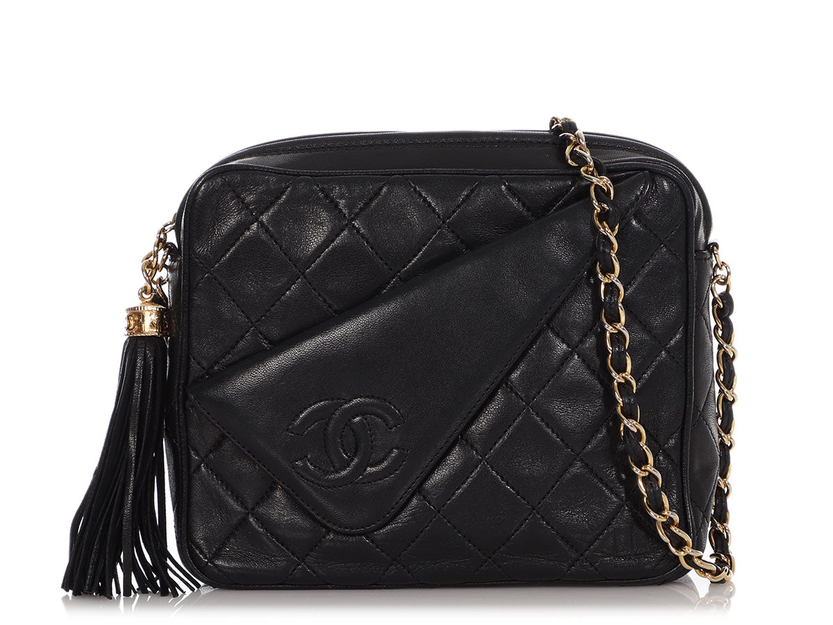 Chanel Black and White Tweed Handbag - Ann's Fabulous Closeouts