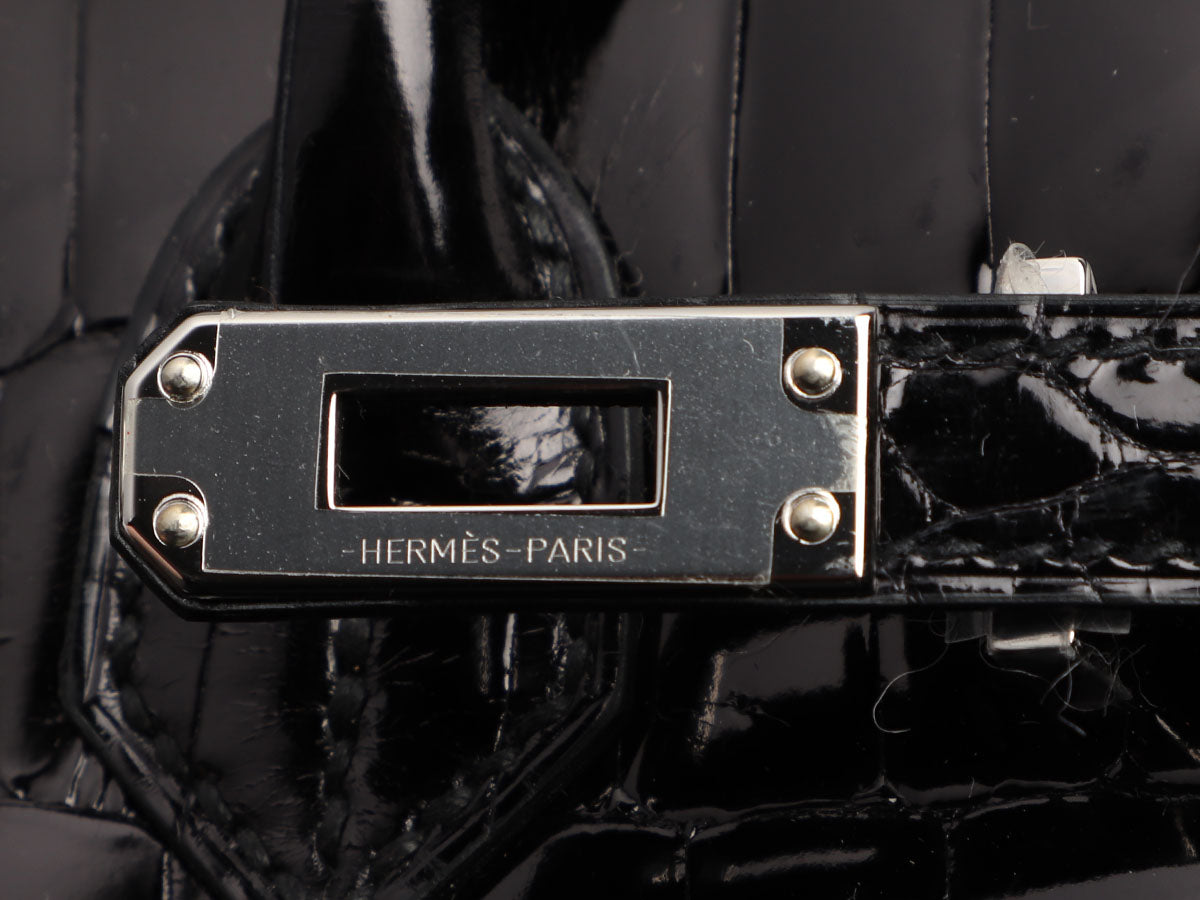 Hermes Birkin 25 Black Shiny Niloticus Crocodile Gold Hardware – Madison  Avenue Couture